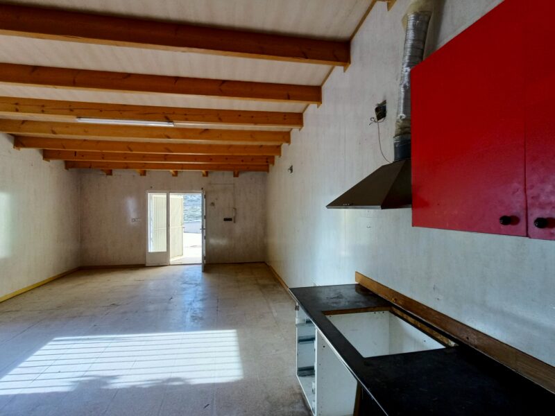 🏡 Chalet independiente con piscina y parcela de más de 11.000 m² en Aspe, Alicante