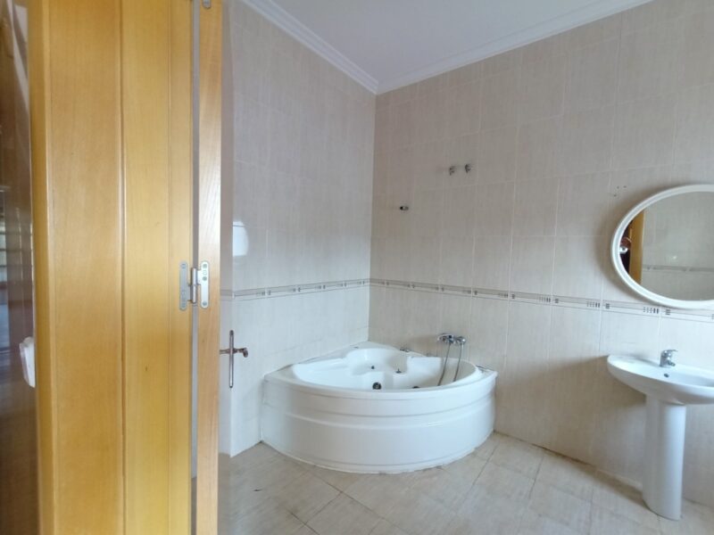 🏡 Chalet independiente con piscina y parcela de más de 11.000 m² en Aspe, Alicante