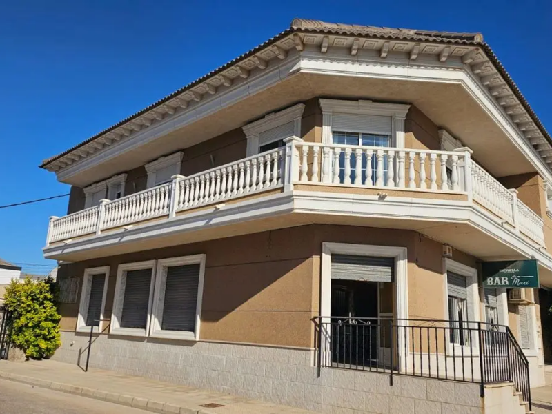 Venta de local + vivienda en Benejúzar, Alicante