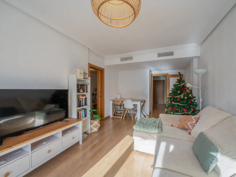 Piso en San Vicente del Raspeig DISEÑO, LUZ Y VISTAS: Tu nuevo hogar empieza aquí