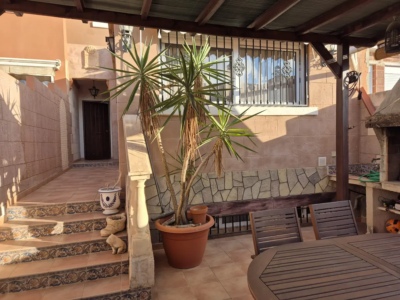 Chalet en venta en Mutxamel, Alicante