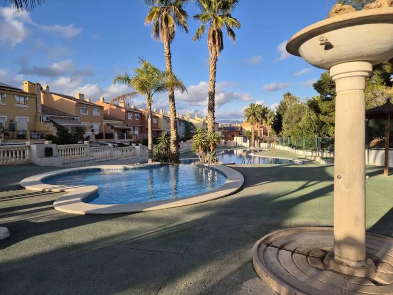 Chalet en venta en Mutxamel, Alicante