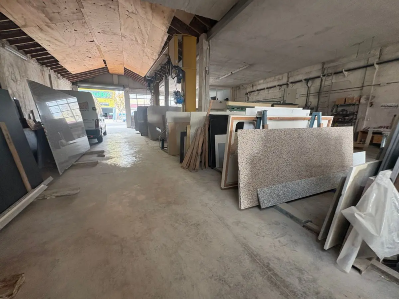 Nave Industrial y Terreno en Venta - Santa Pola