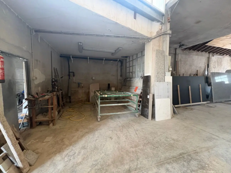 Nave Industrial y Terreno en Venta - Santa Pola