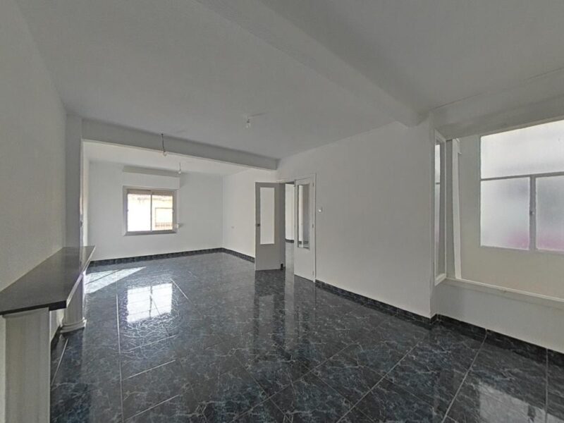 🏠 Piso de 3 dormitorios en Elda – Excelente ubicación, buena conexión y precio asequible