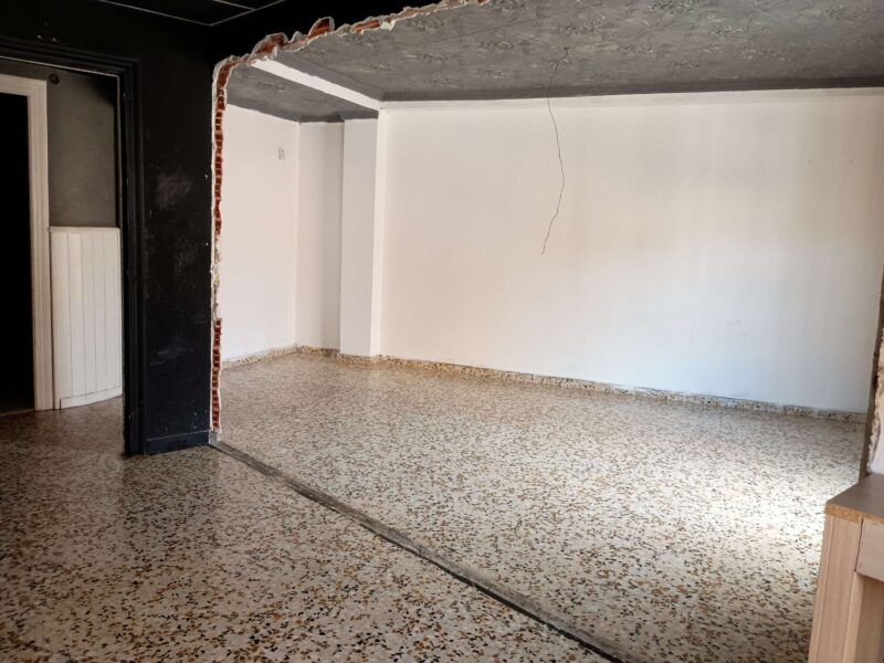 🏠 Piso amplio de 111 m² en venta en Elda, Alicante – Ubicación céntrica y excelentes comunicaciones
