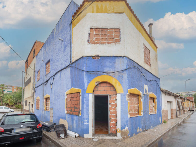 🏡 Casa en venta de 167 m² en Elda, Alicante – Amplia, funcional y ubicada en pleno casco urbano