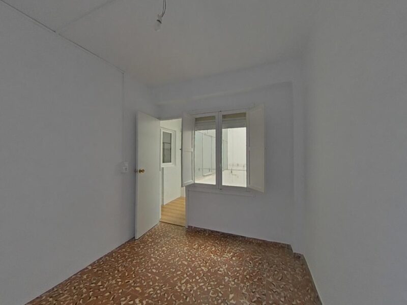 🏠 Piso de 3 dormitorios en Elda – Excelente ubicación, buena conexión y precio asequible