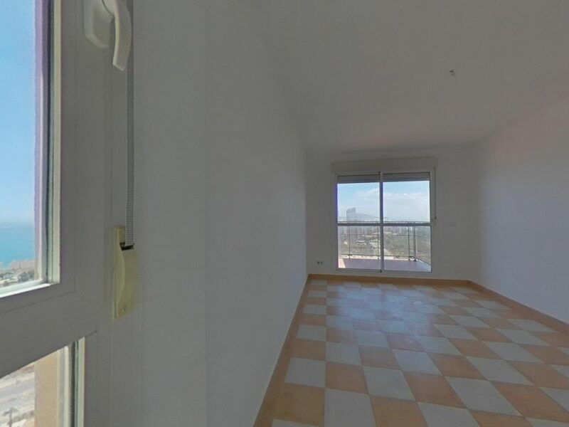 🏢 Vivienda alquilada con garaje en Benidorm – Ideal para inversores