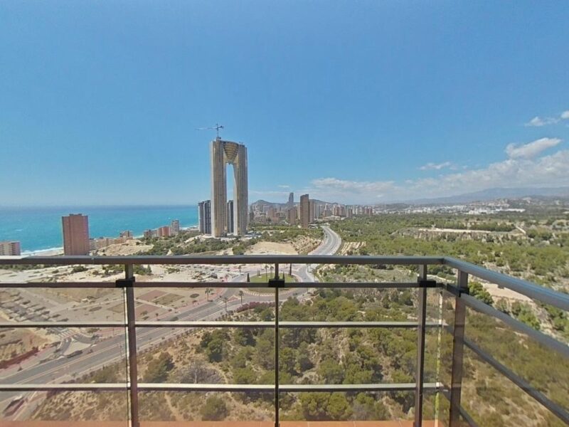 🏢 Vivienda alquilada con garaje en Benidorm – Ideal para inversores